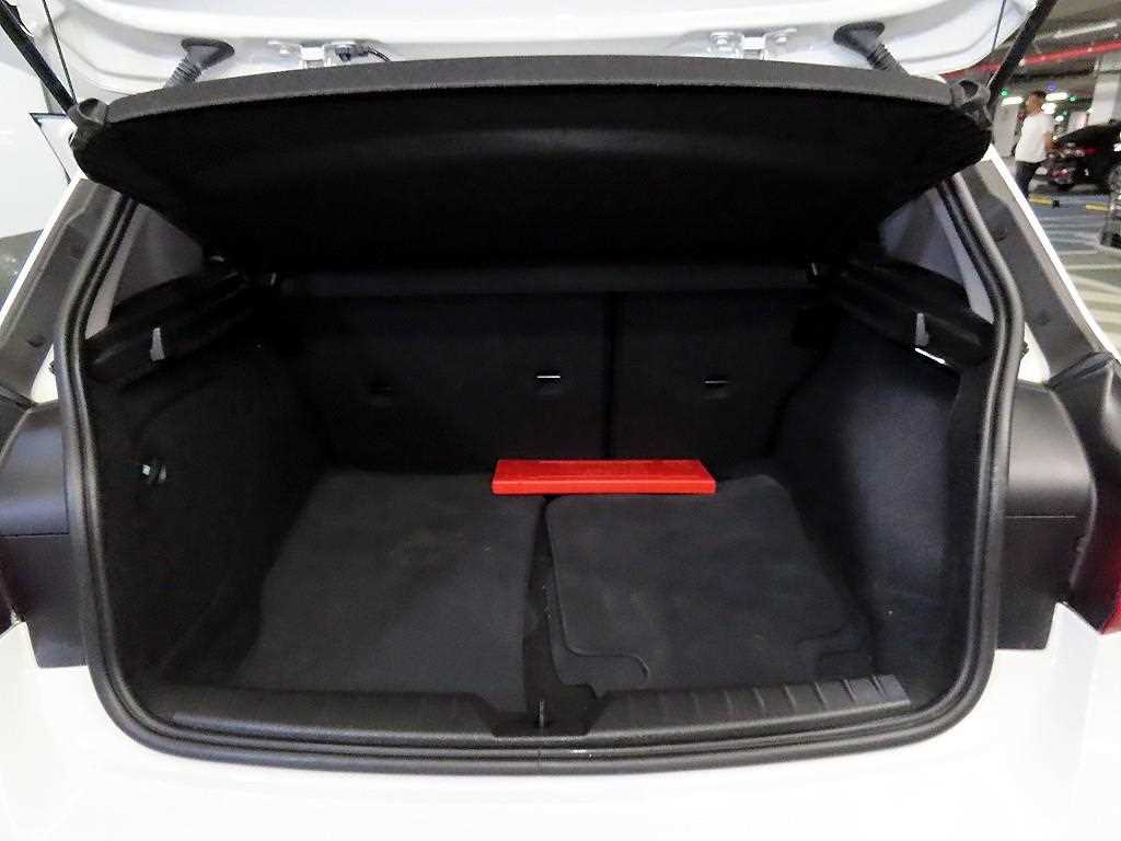 BMW 1 series 2019 Blanco - Importación desde Corea - HF Imports Iquique - Foto 18
