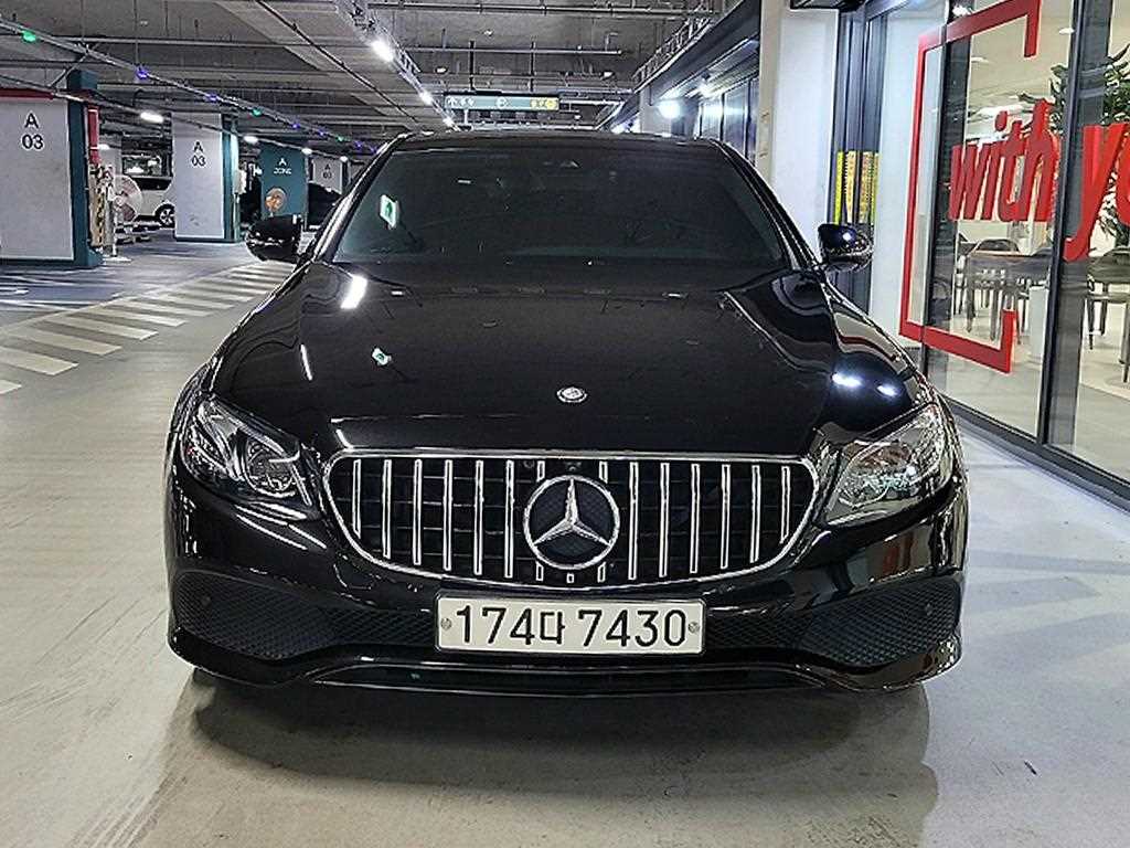 Mercedes Benz E class - Vista 2