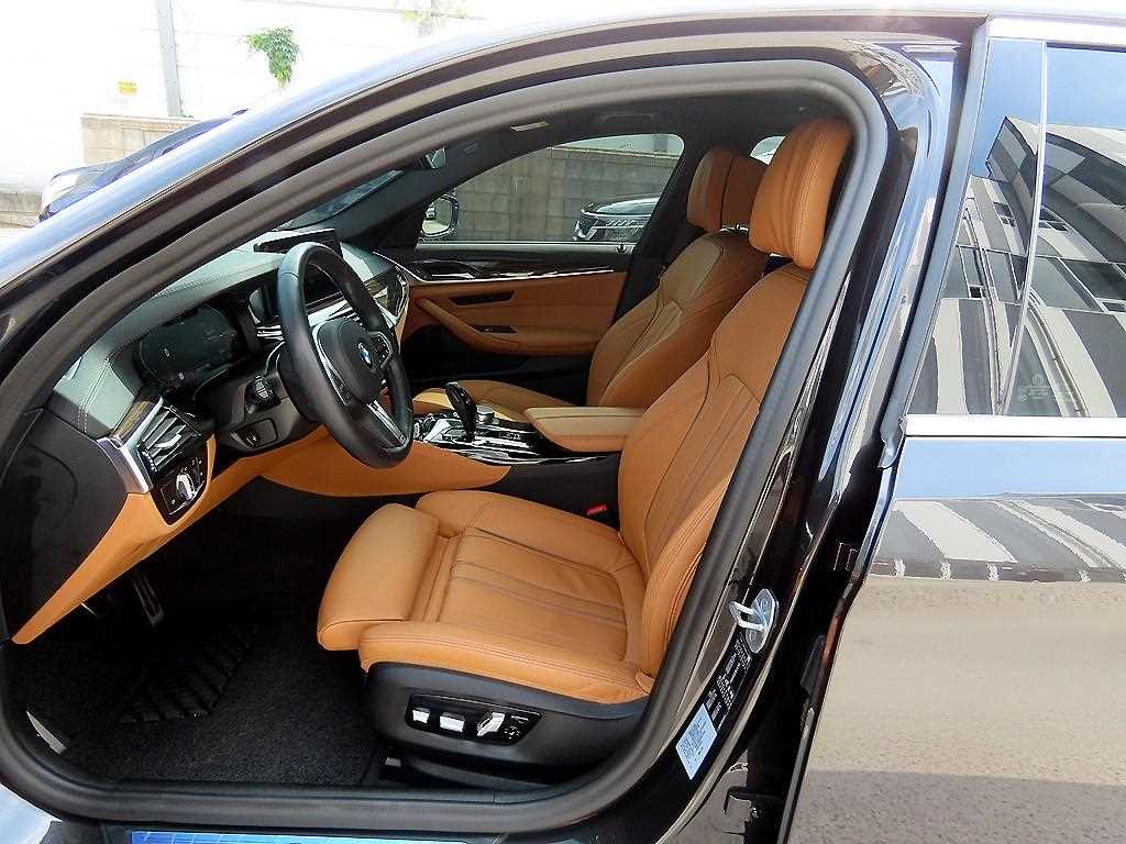 BMW 5 Series - Vista 5