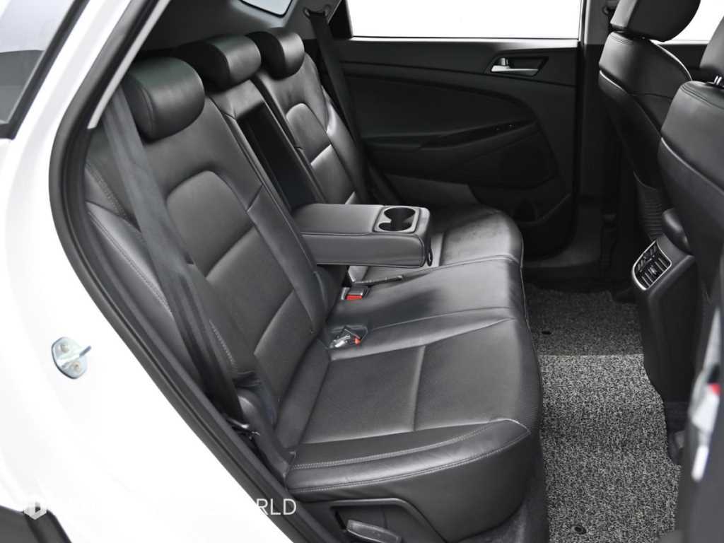 HYUNDAI Tucson - Vista 12