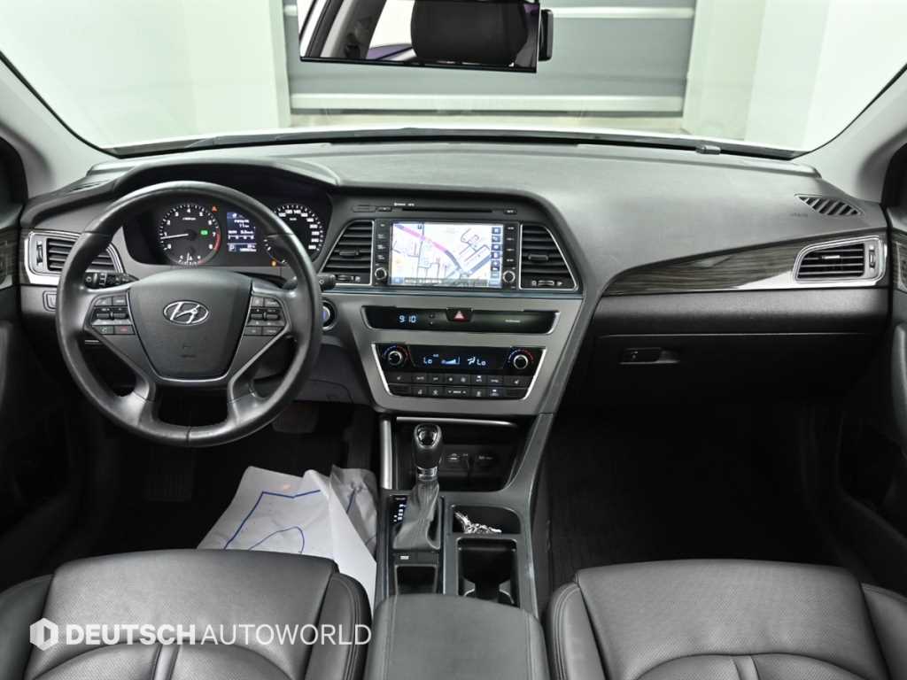 HYUNDAI Sonata - Vista 7