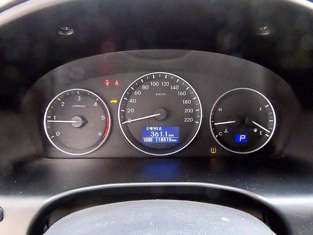HYUNDAI Starex - Vista 9