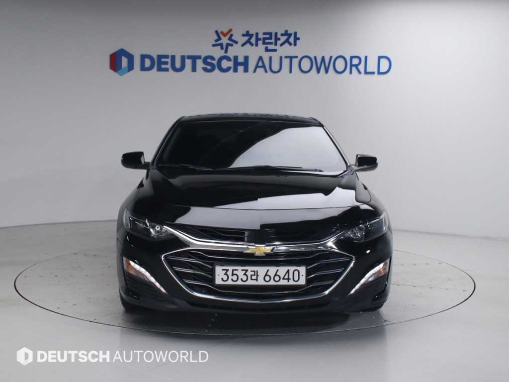 Chevrolet Malibu - Vista 3