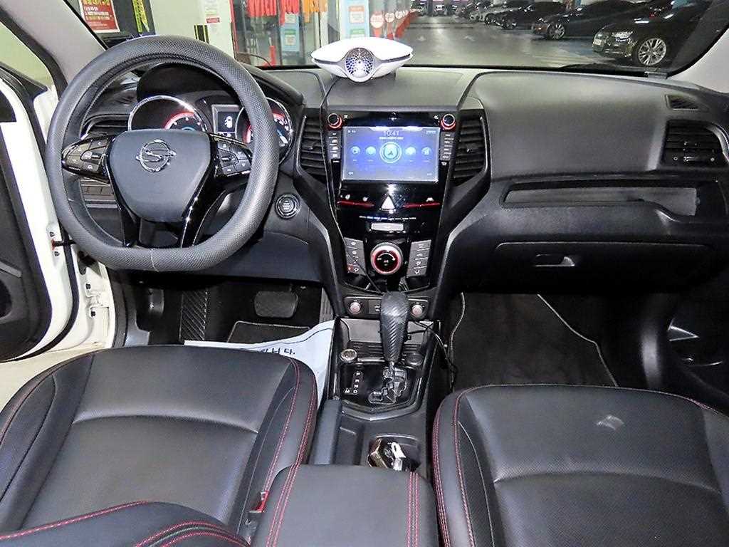 Ssangyong Tivoli - Vista 10