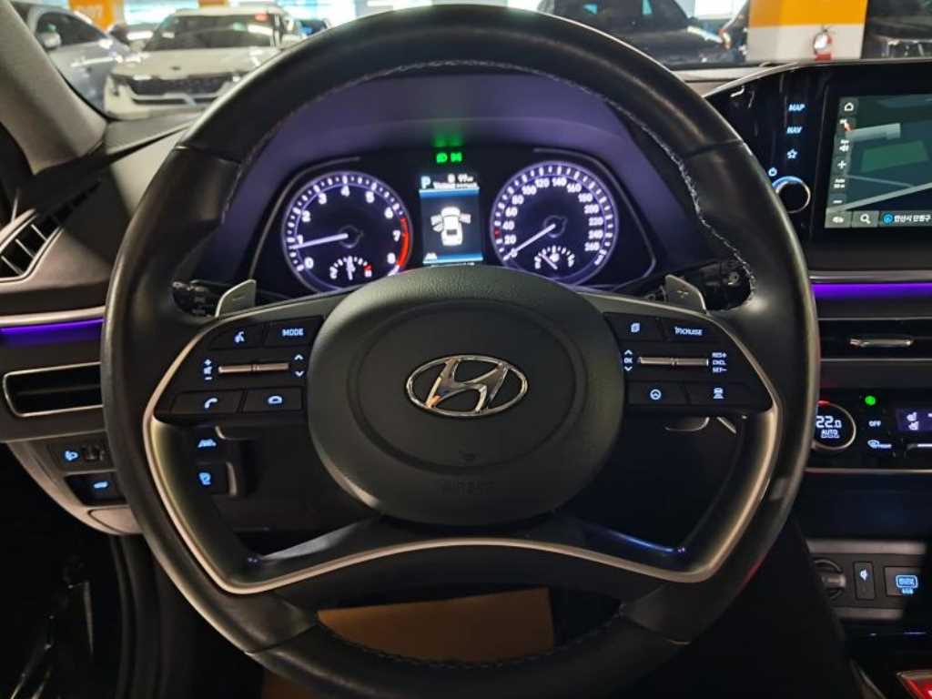 HYUNDAI Sonata - Vista 9