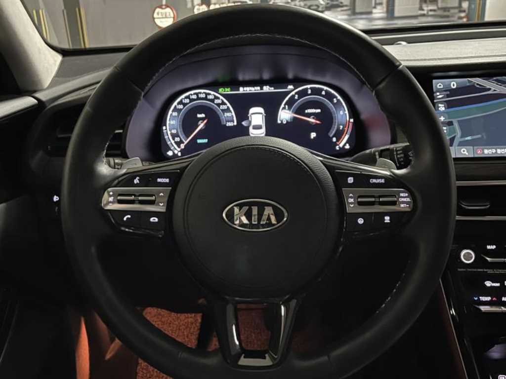 KIA K7 - Vista 10