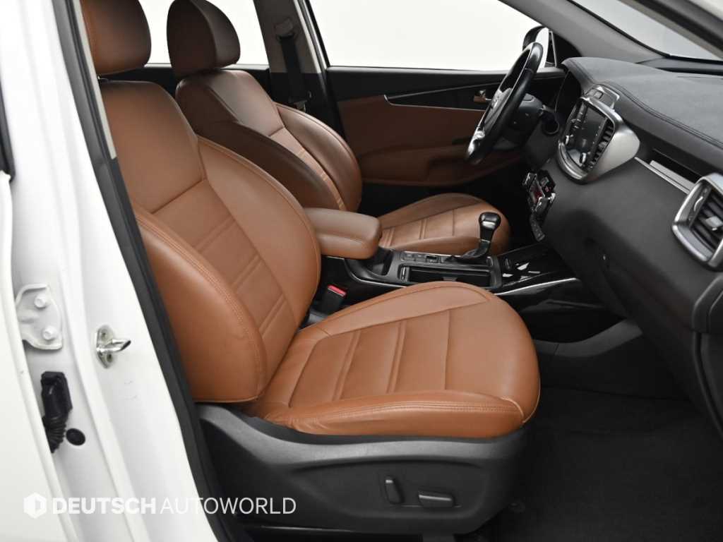 KIA Sorento - Vista 10