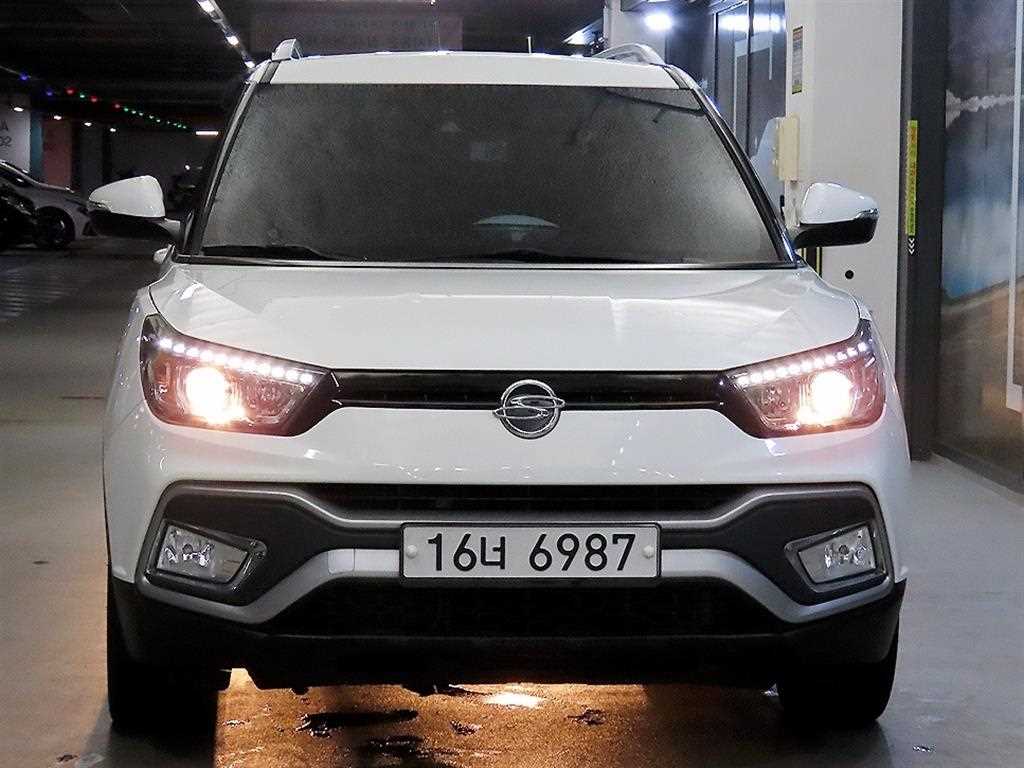 Ssangyong Tivoli - Vista 2
