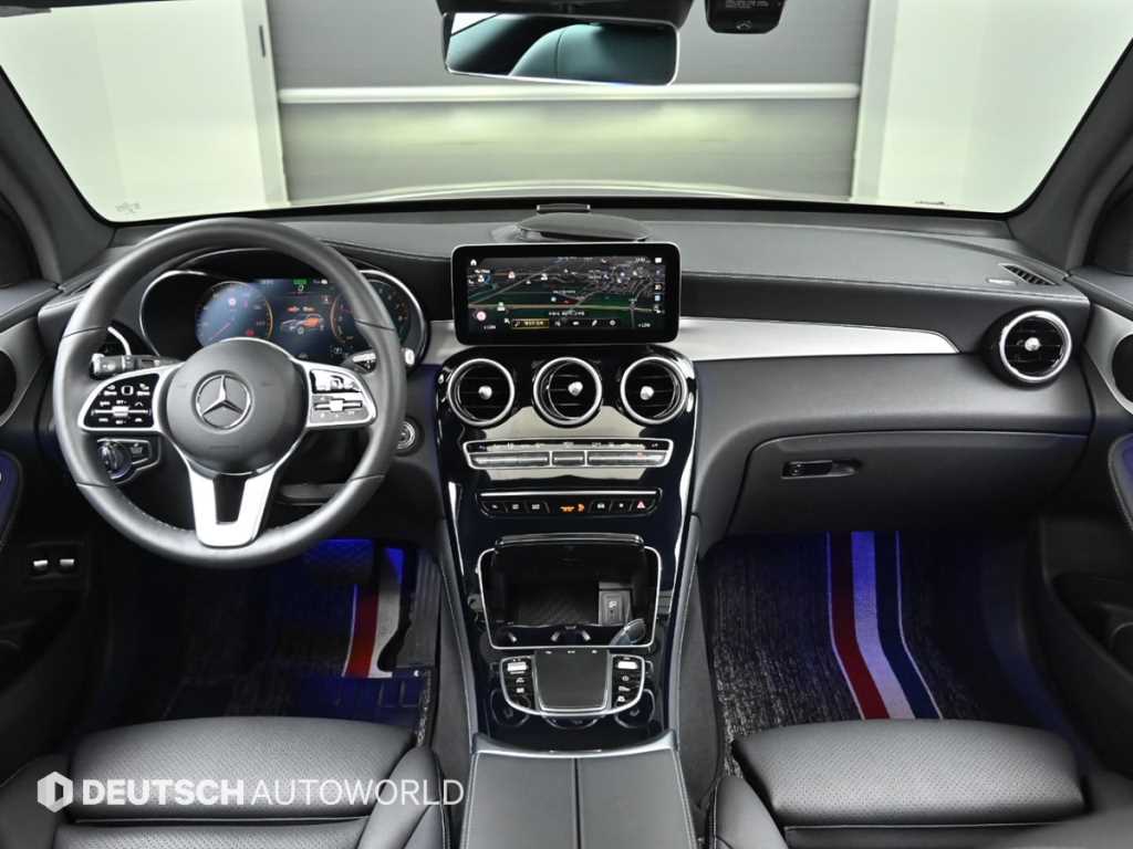 Mercedes Benz GLC Class - Vista 7