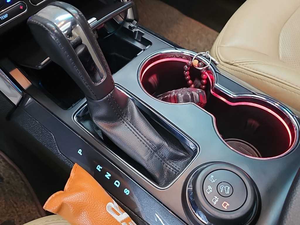 Ford Explorer - Vista 8