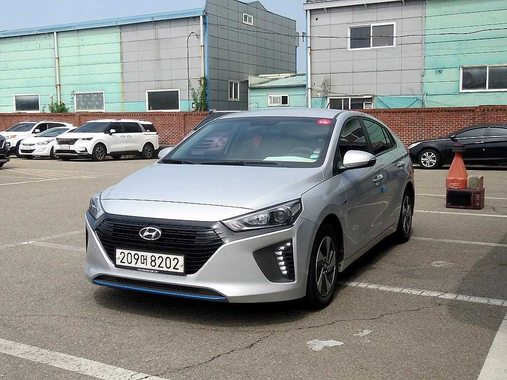 HYUNDAI Ioniq - Vista 2