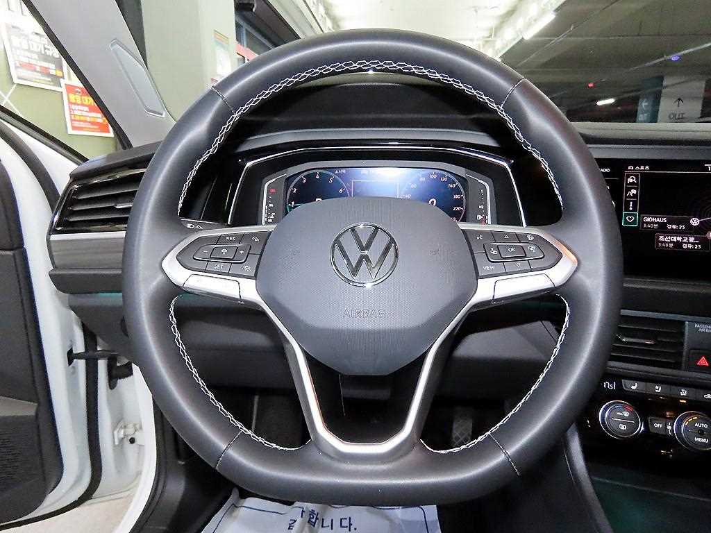 Volkswagen Jetta - Vista 8