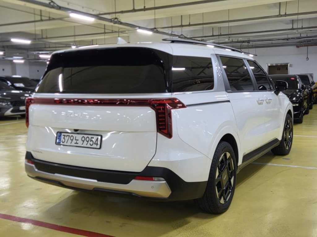 KIA Carnival - Vista 4