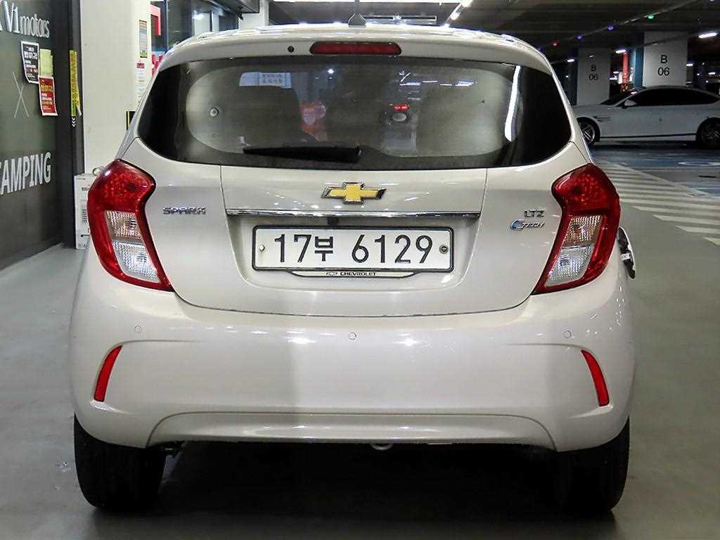 Chevrolet Spark - Vista 5