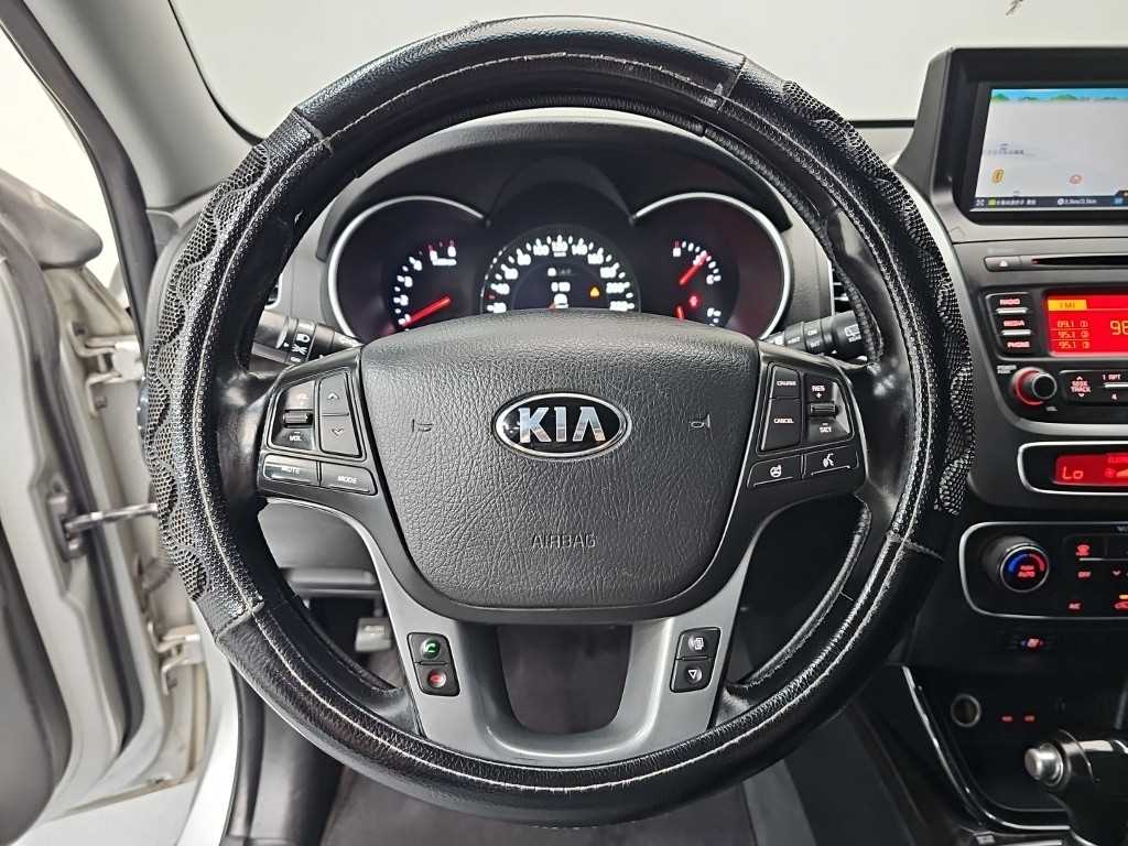KIA Sorento - Vista 9