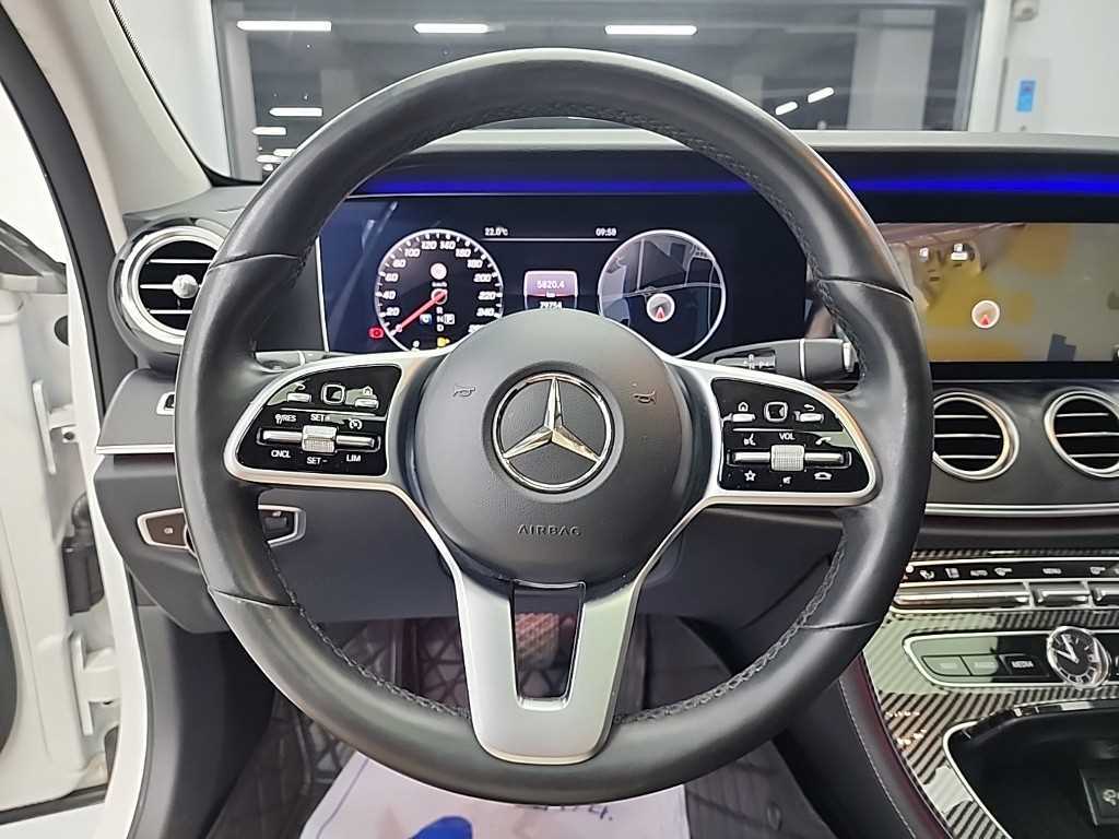 Mercedes Benz E class - Vista 9