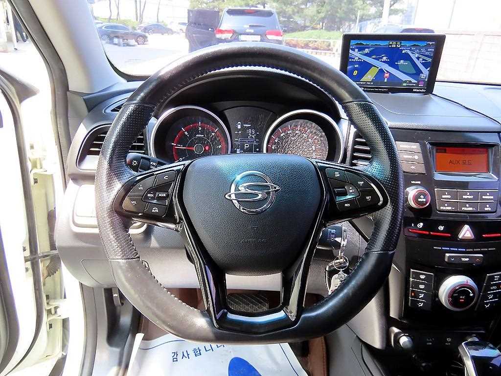 Ssangyong Tivoli - Vista 8