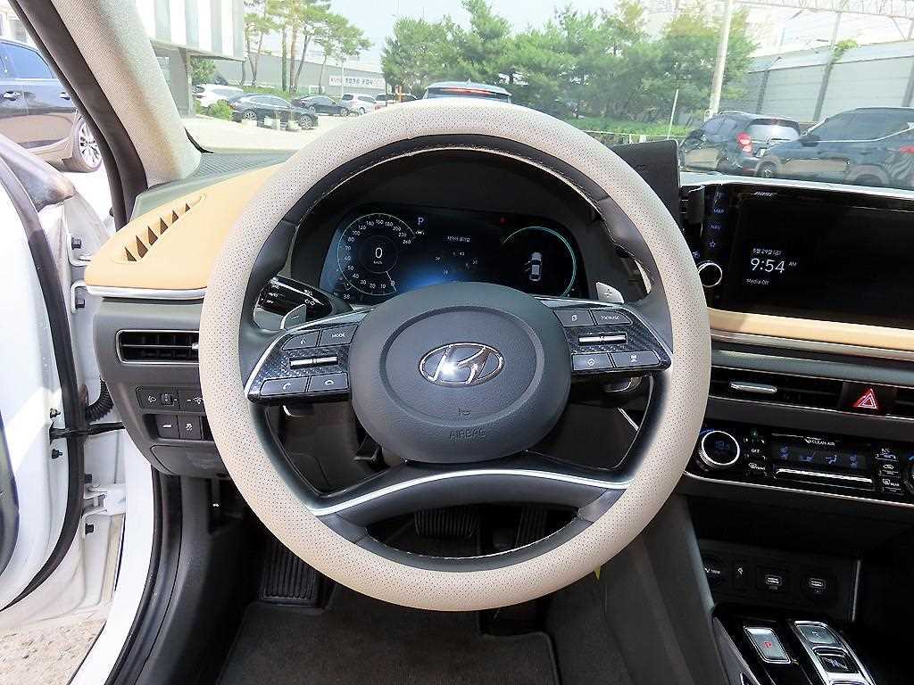HYUNDAI Sonata - Vista 8