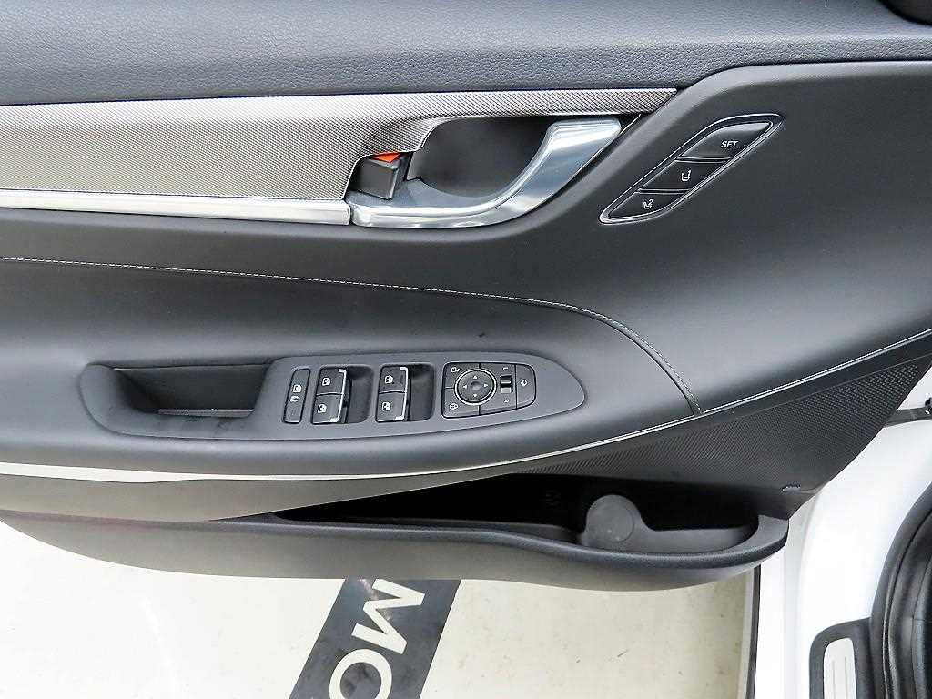 HYUNDAI Grandeur - Vista 11