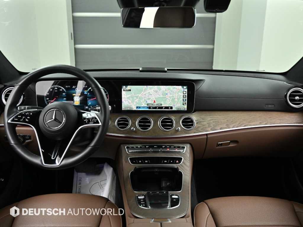 Mercedes Benz E class - Vista 7