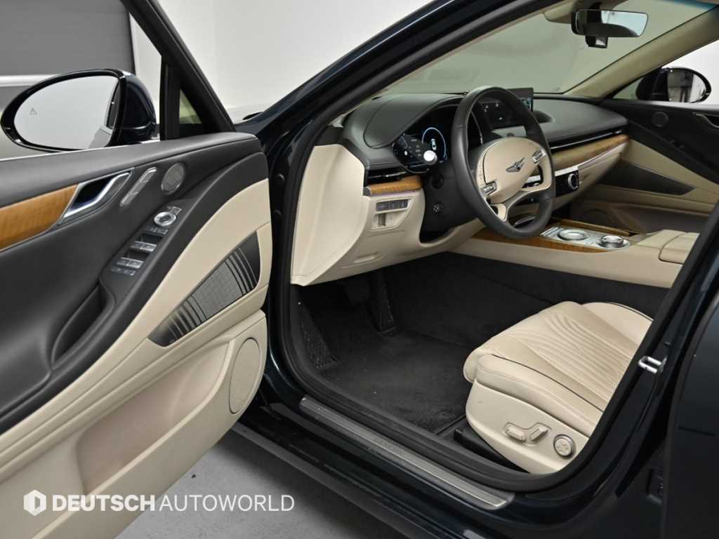 Genesis G80 - Vista 10