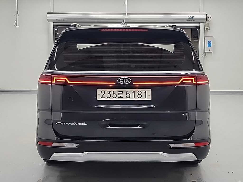 KIA Carnival - Vista 3