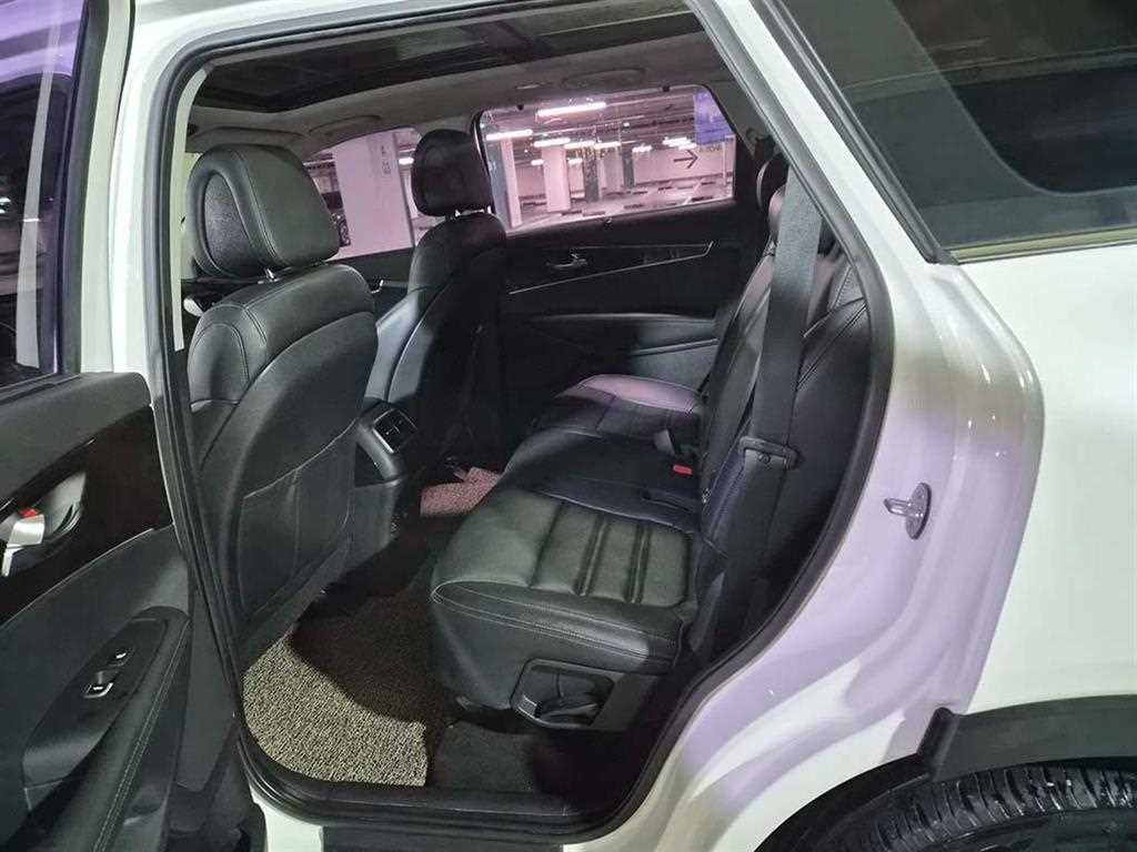 KIA Sorento - Vista 7