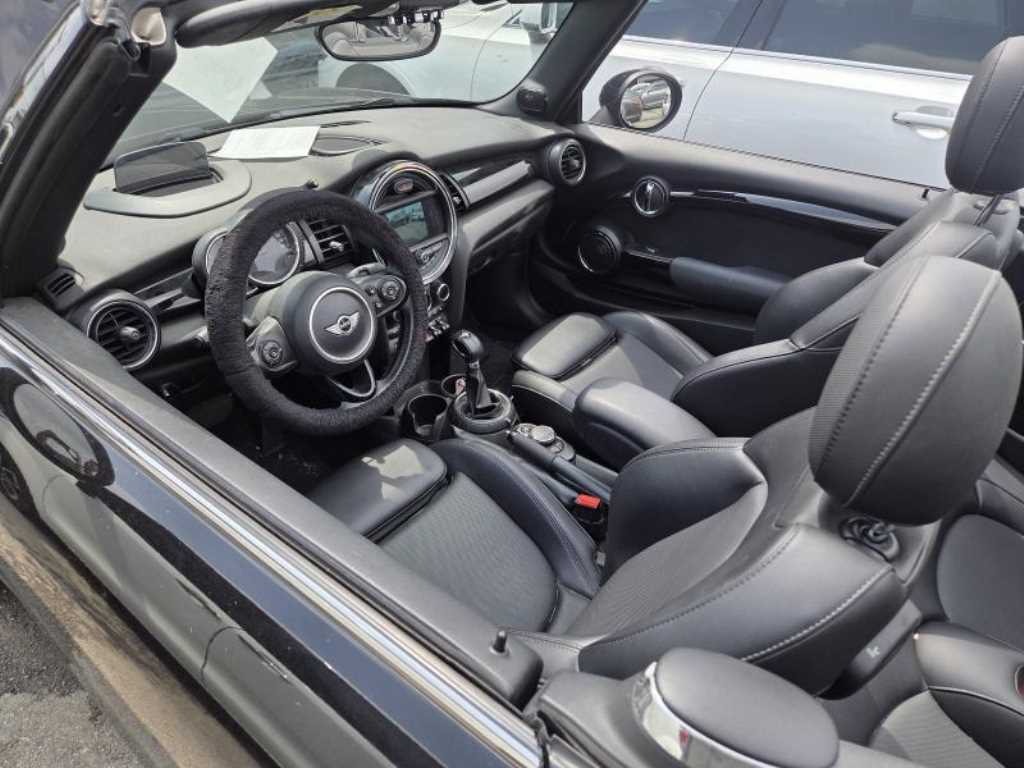 Mini Cooper Convertible - Vista 3