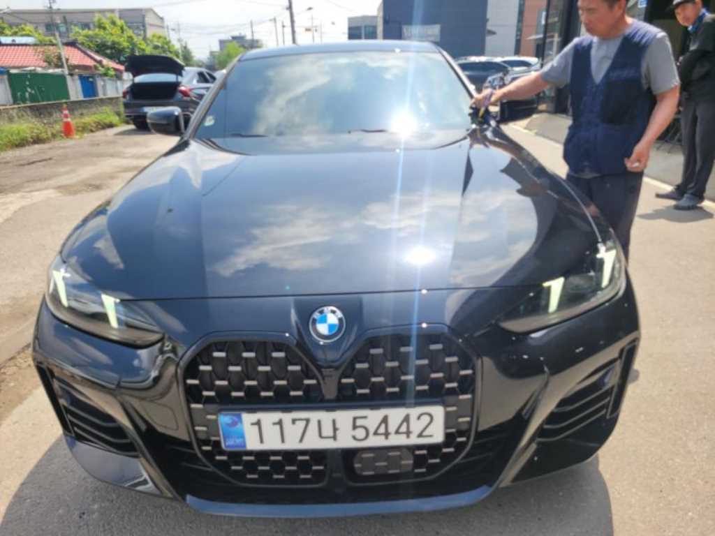 BMW 4 Series 2025 Negro - Importación desde Corea - HF Imports Iquique - Foto 1