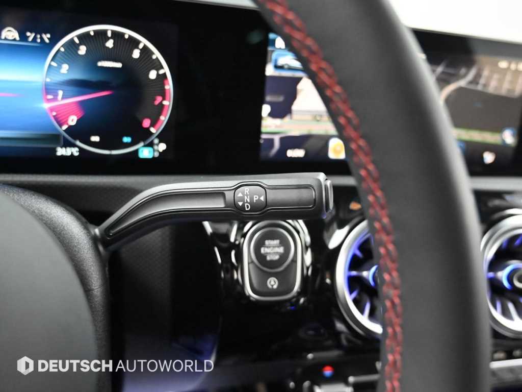 Mercedes Benz GLA Class - Vista 9