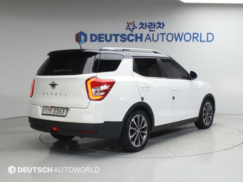 Ssangyong Tivoli - Vista 3