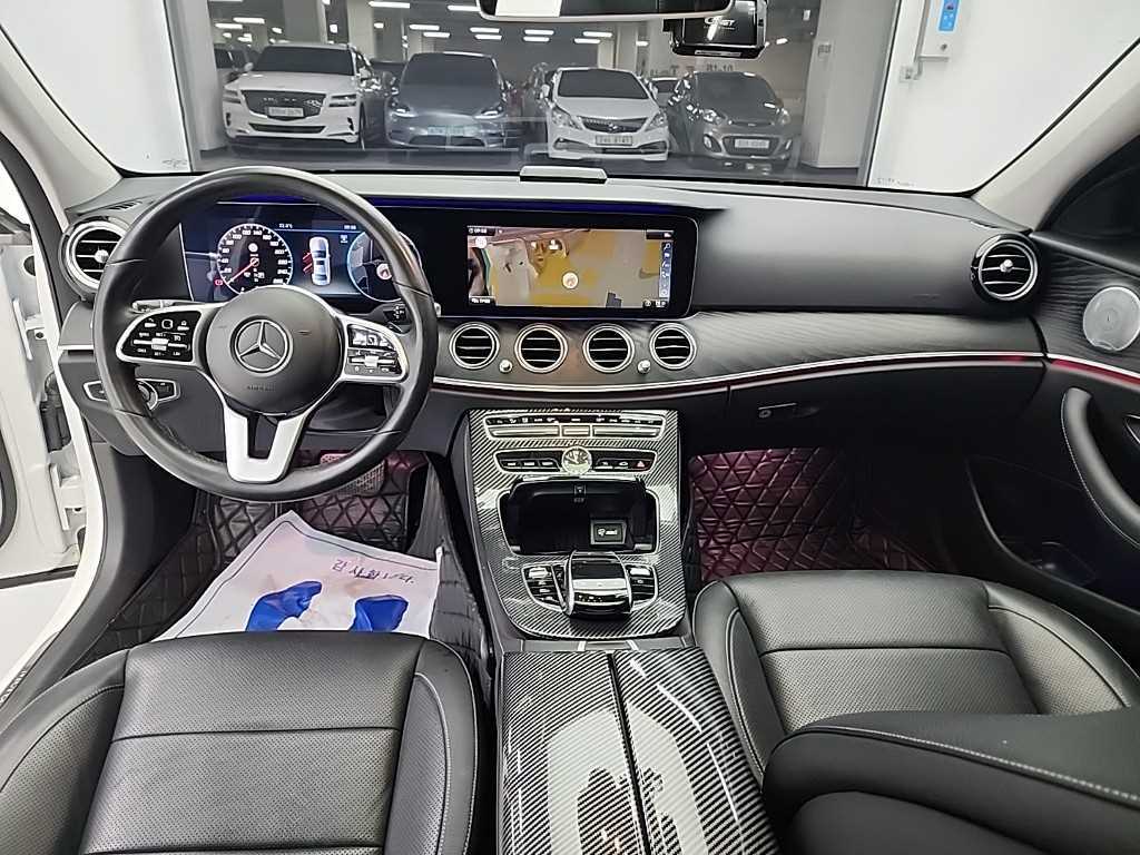 Mercedes Benz E class - Vista 7