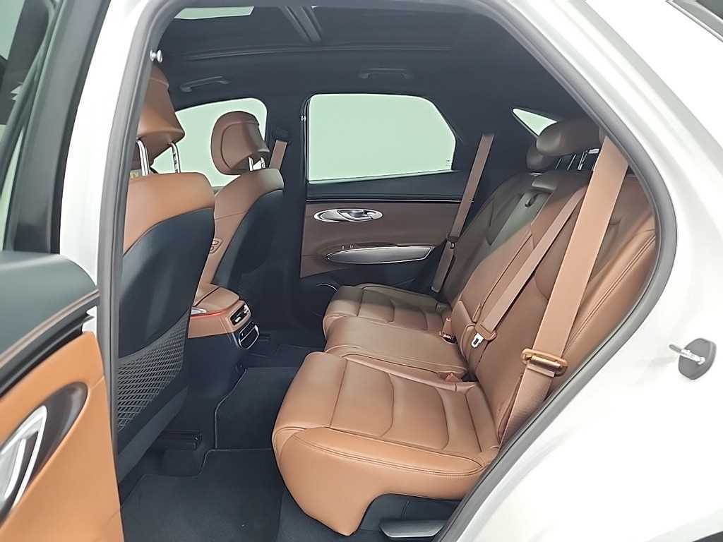 Genesis GV70 - Vista 12