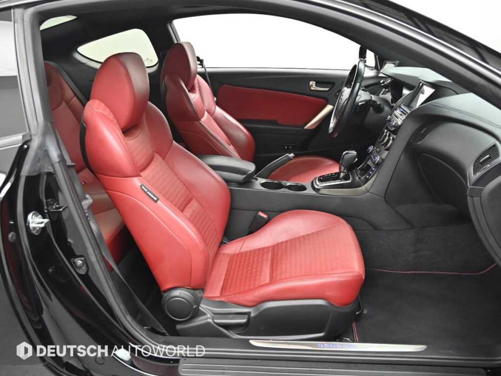 HYUNDAI Genesis - Vista 10
