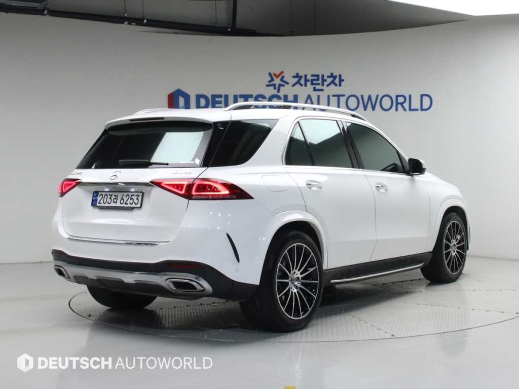 Mercedes Benz GLE Class - Vista 2