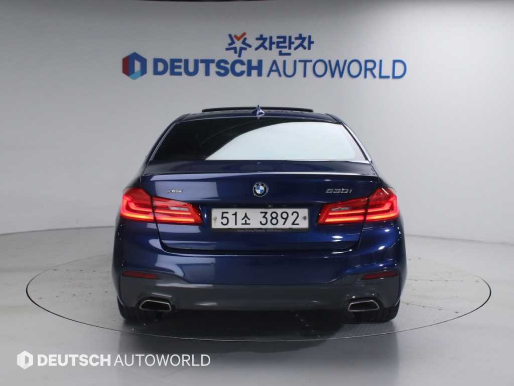 BMW 5 Series - Vista 4