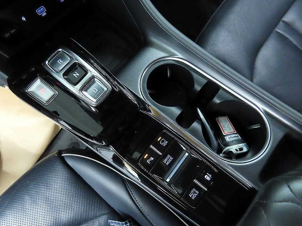 HYUNDAI Sonata - Vista 10