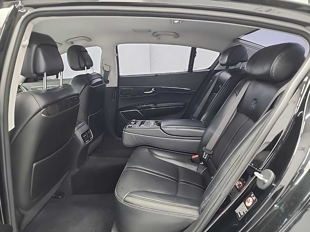KIA K9 - Vista 12