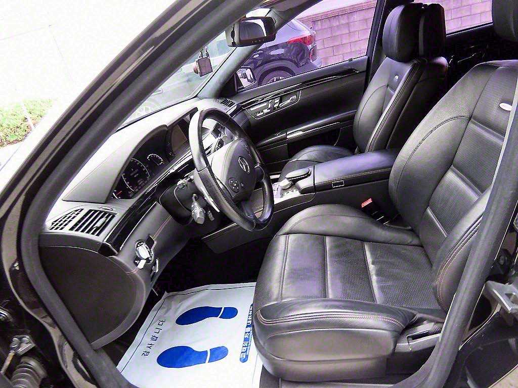 Mercedes Benz S Class - Vista 5