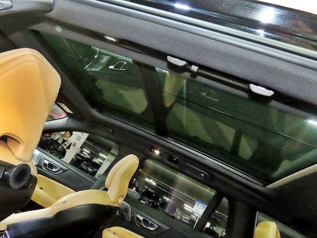 Volvo V60 2023 Negro - Importación desde Corea - HF Imports Iquique - Foto 16