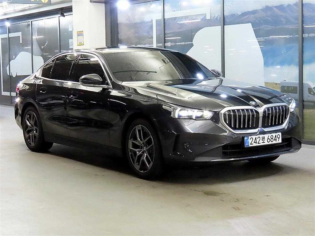 BMW 5 Series 2025 Gris - Importación desde Corea - HF Imports Iquique - Foto 1