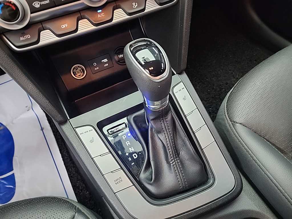 HYUNDAI Avante - Vista 8