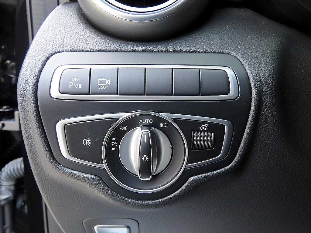 Mercedes Benz GLC Class - Vista 11