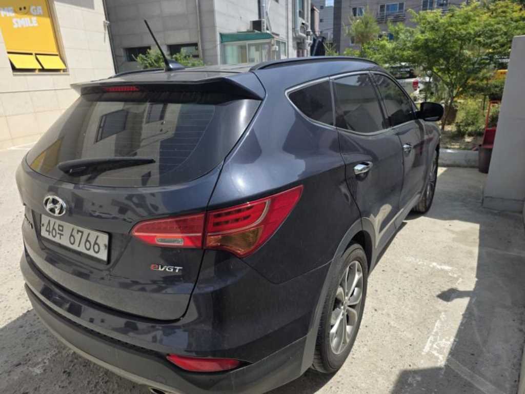HYUNDAI Santa Fe - Vista 4