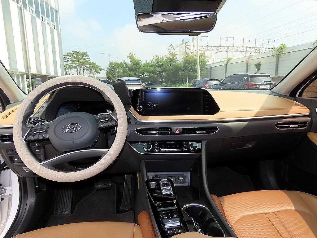 HYUNDAI Sonata - Vista 7