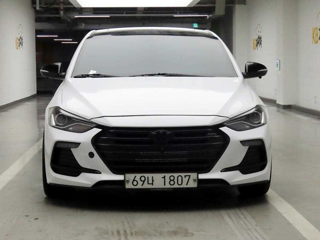 HYUNDAI Avante 2018 - Importación desde Corea - HF Imports Iquique - Foto 1