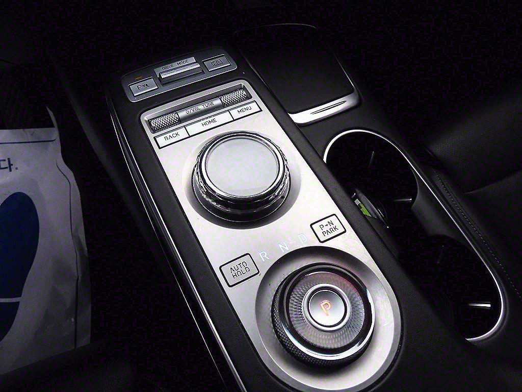 Genesis GV70 - Vista 11