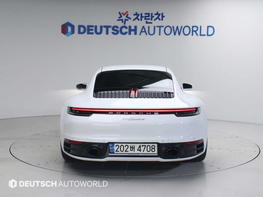Porsche 911 - Vista 4