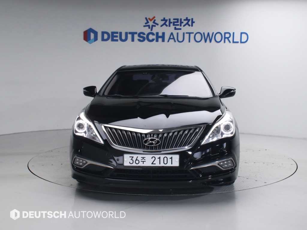 HYUNDAI Grandeur - Vista 3
