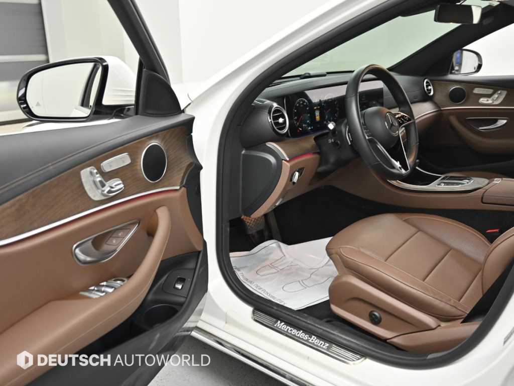 Mercedes Benz E class - Vista 11